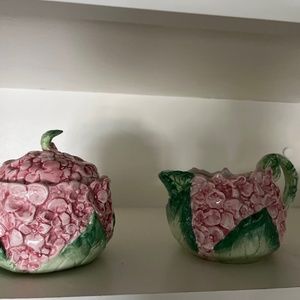Omnibus hydrangea cream and sugar set